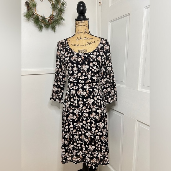Garnet Hill Black Floral Eyelet Trim Silk Dress - Picture 1 of 13
